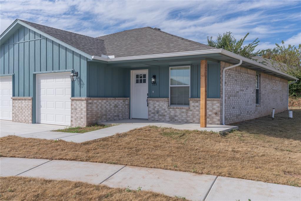 Foto principal - 533 Parkhill Cir