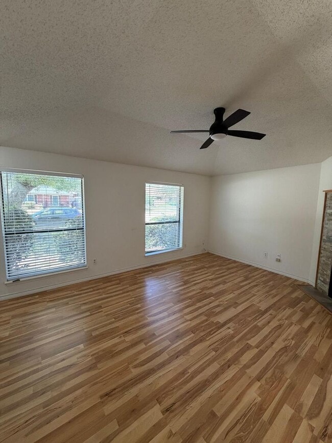 Foto del edificio - 3006 Post Oak Dr