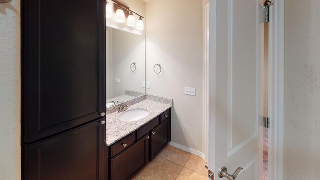 Foto del edificio - Shadowbrooke Townhomes - 3 Bedroom Townhome for Rent! ***MOVE IN SPECIAL***