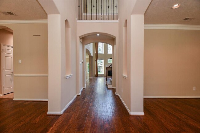 Foto del edificio - 12410 Shorebridge Rd