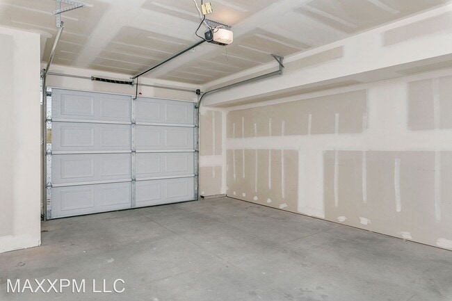 Building Photo - 3 br, 2.5 bath House - Brand New 3-Story T...