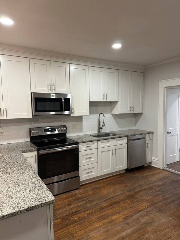 Building Photo - 948-950-950 S Champion Ave