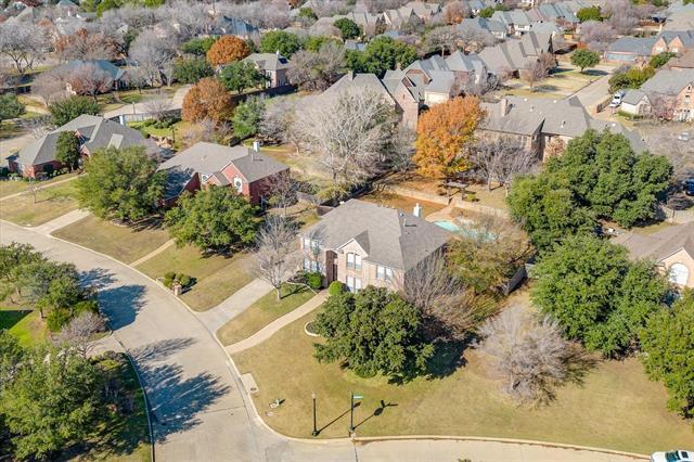 Building Photo - 1005 S Hollow Dr