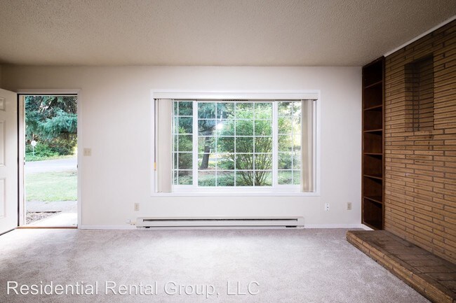 Building Photo - 720-720 NE 69th Ave
