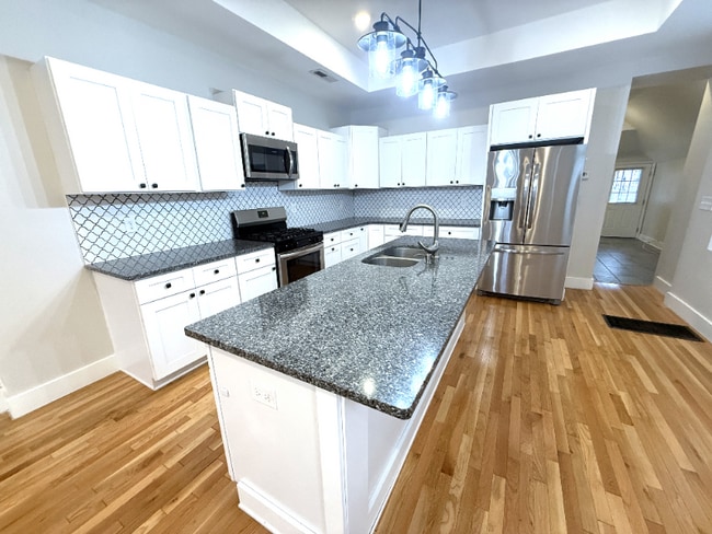 Foto del edificio - 1435 Mellwood Ave