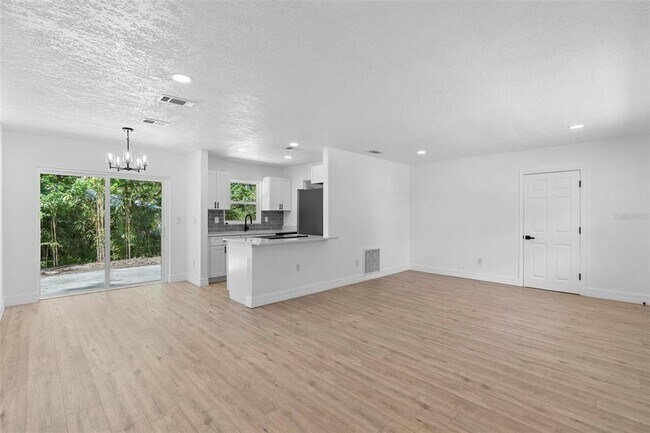 Foto del edificio - 2240 Conway Dr