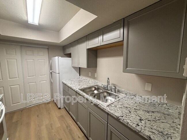 Foto del edificio - 1603 Terrace Dr