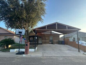 Building Photo - 6005 Asis