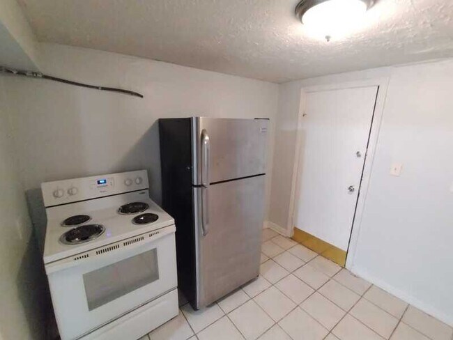 Building Photo - 7328 Linda Dr