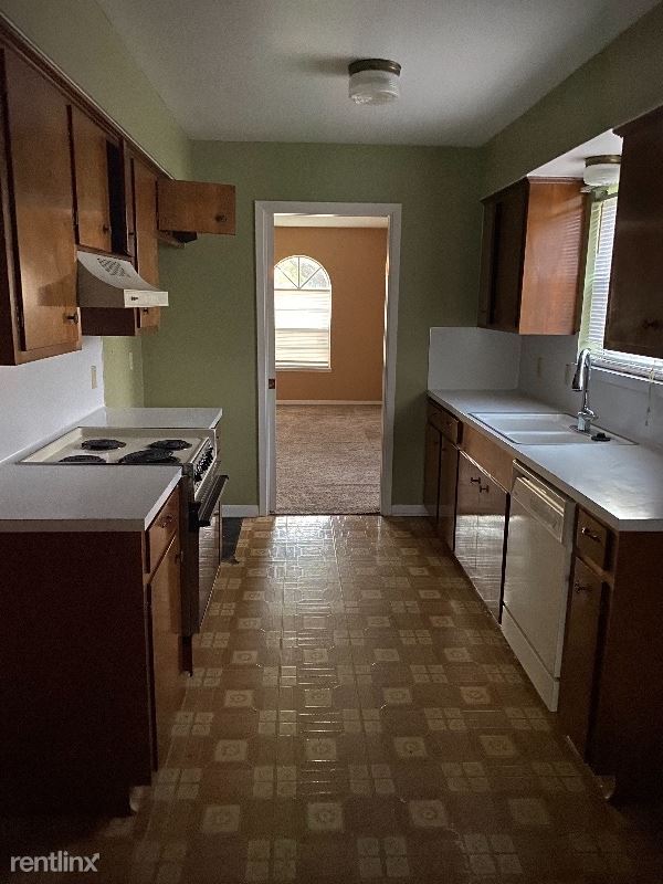 Building Photo - 4 br, 2 bath House - 6202 Higgins Dr
