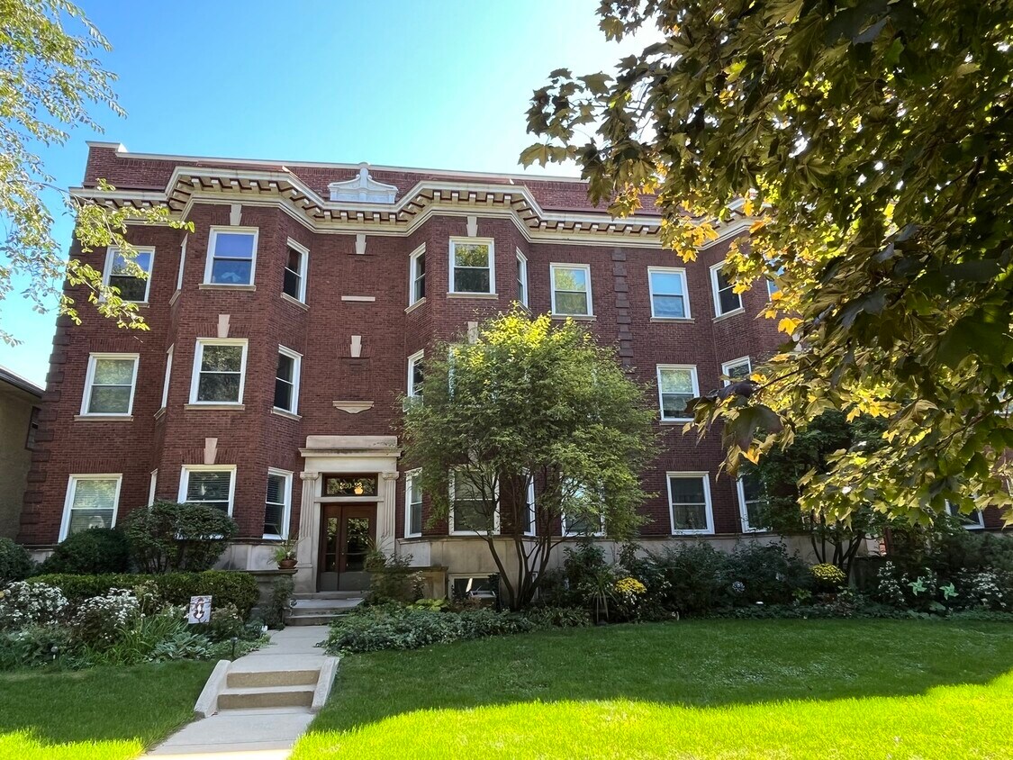 Foto principal - 322 S Ridgeland Ave