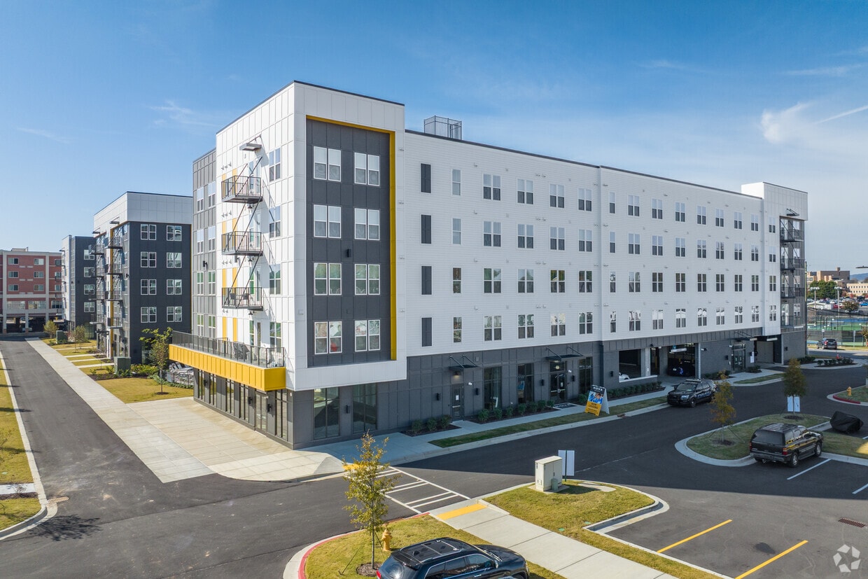 Primary Photo - Nova River District