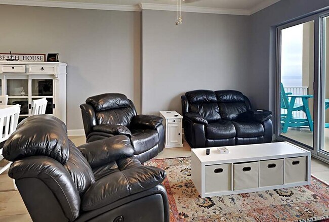 Foto del edificio - 10625 Front Beach Rd