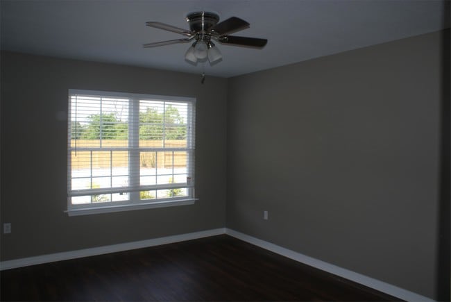 Photo - 200 E Cherry Dr Townhome