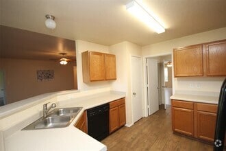 Building Photo - 2101 Independence Ct
