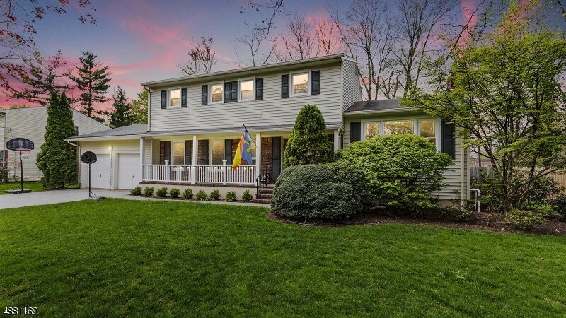 Primary Photo - 55 Woodcrest Dr