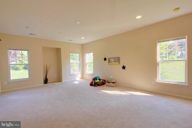 Foto del edificio - 8811 Boulder Hill Pl