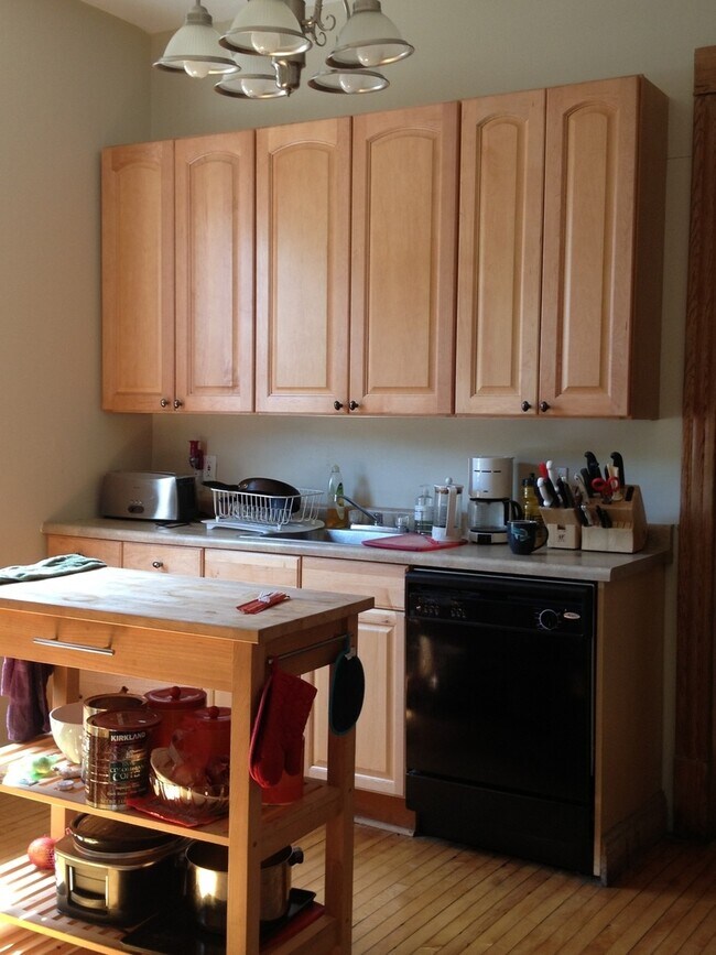 Building Photo - 3448 W Drummond Pl