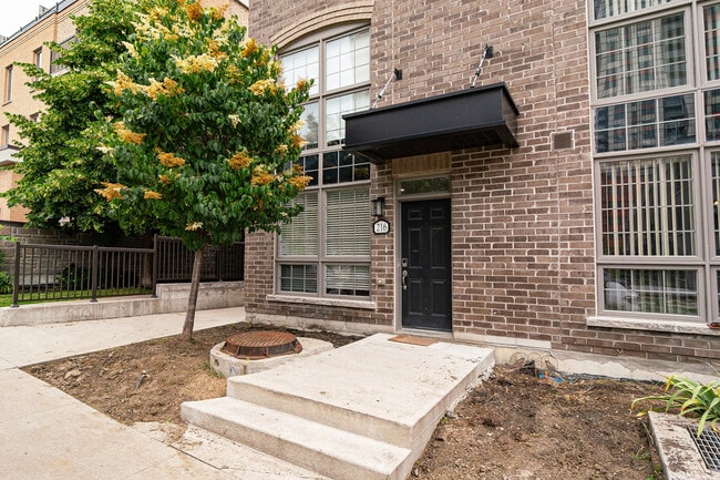 Building Photo - 216 Brandon Ave