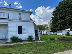 Building Photo - 114 E Main St