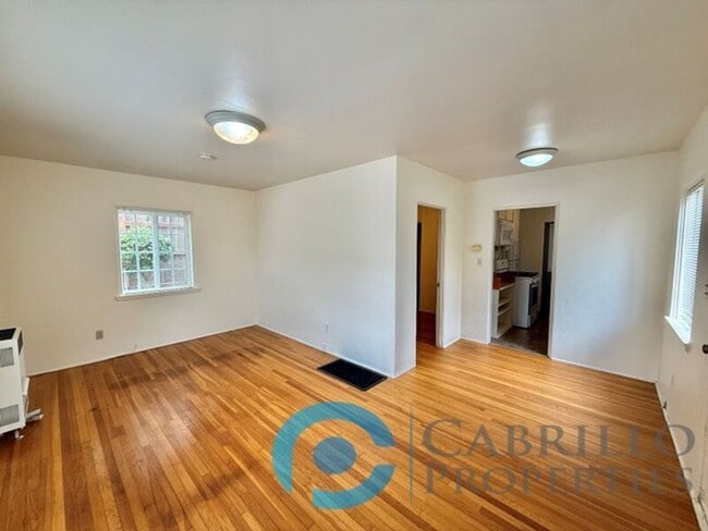 Foto del edificio - 3523 Columbia St
