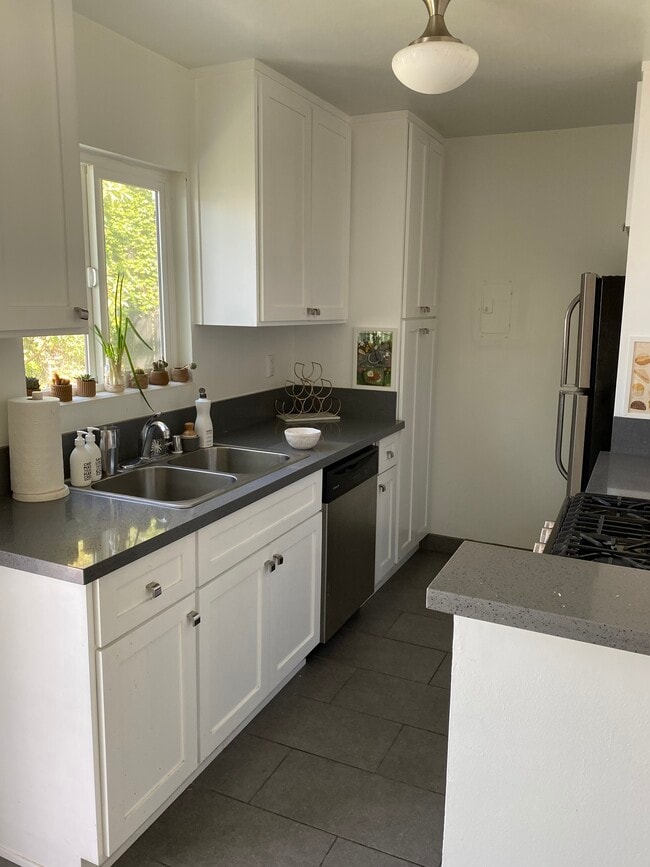 Foto del edificio - 125 S Croft Ave