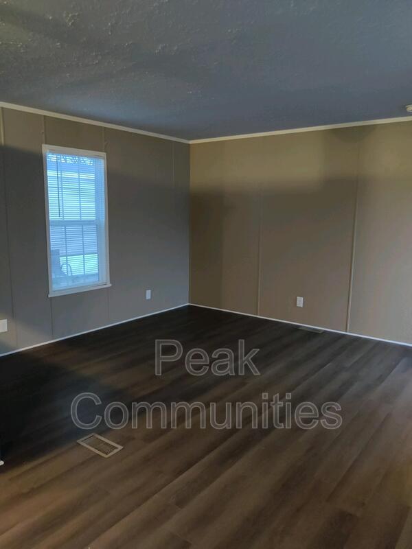 Building Photo - 476 Hupa Way