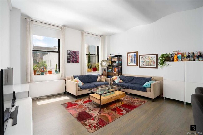 Building Photo - 312 E 23rd St