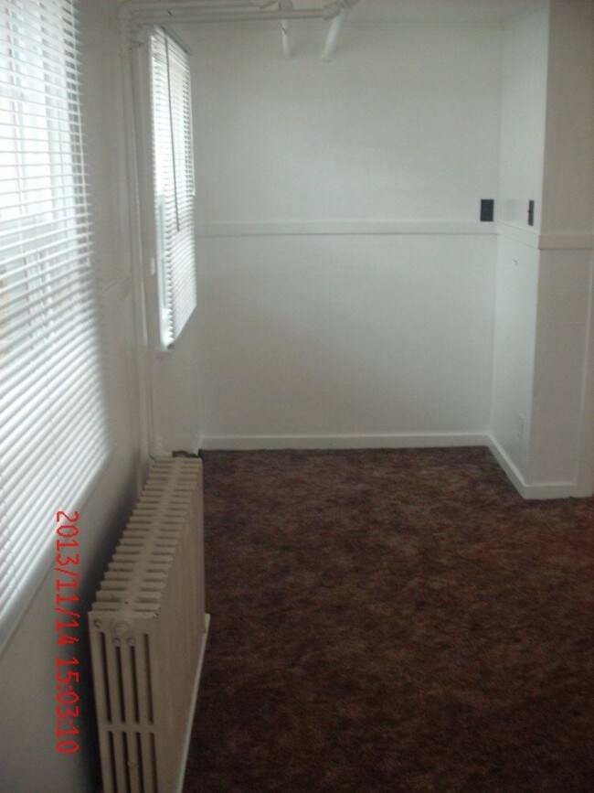 Foto del edificio - 281 1st Ave W N