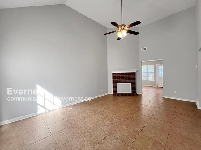 Building Photo - 7036 Foxhall Dr