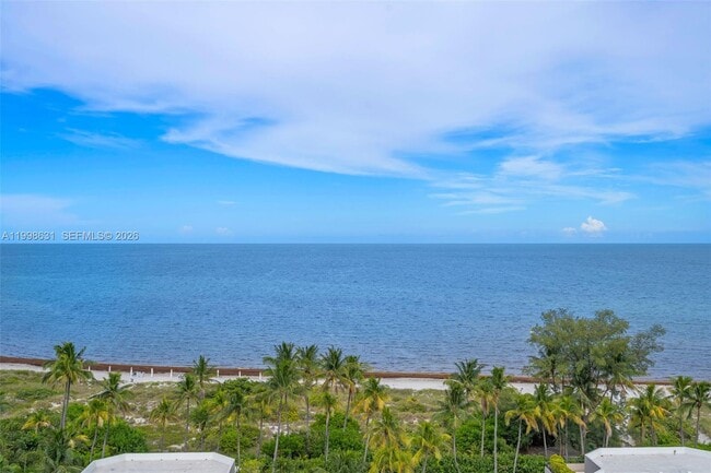 Building Photo - 251 Crandon Blvd
