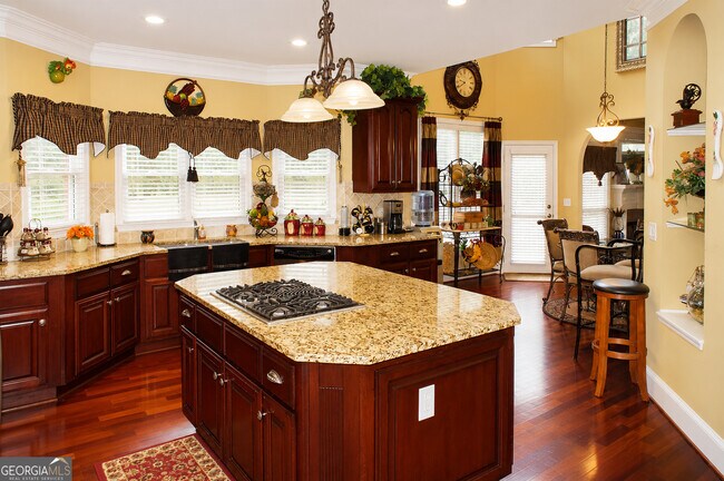 Foto del edificio - 4515 Mossey Dr