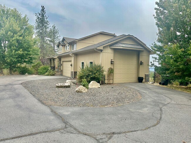 Foto del edificio - 4409 W Country Hls Ln