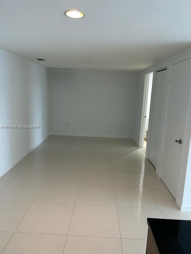 Foto del edificio - 495 Brickell Ave