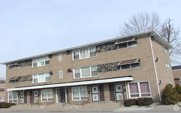 Foto del edificio - 620-628 Sibley Blvd