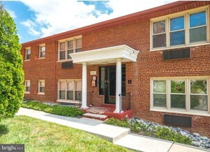 Building Photo - 4641 20th Rd N