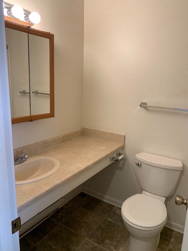 Foto del edificio - 10 Belchertown Rd