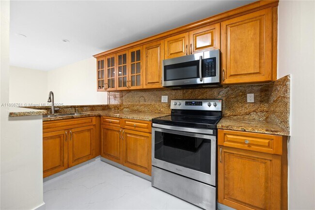 Foto del edificio - 2427 W 52nd Pl
