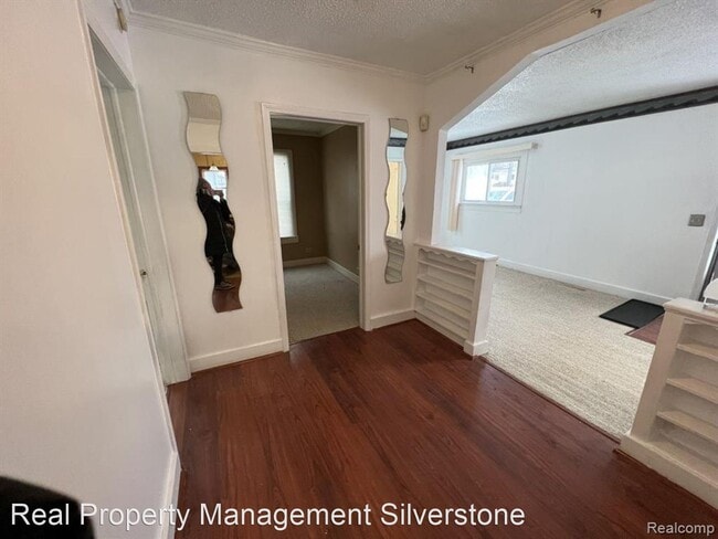 Building Photo - 3 br, 2 bath House - 102 Court