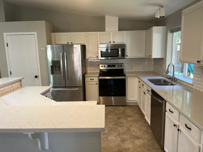 Foto del edificio - 1806 192nd Ave Ct SW