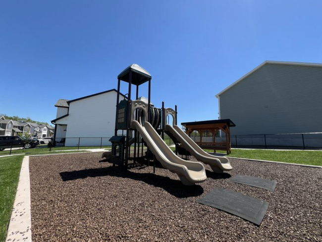 Children's playground - 110 Sierra Cir