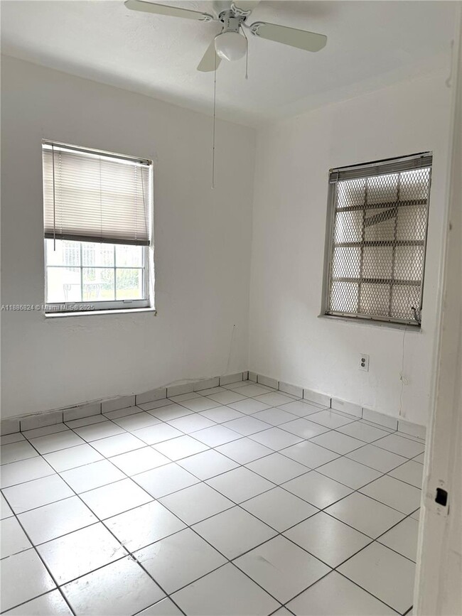 Foto del edificio - 1788 SW 7th St