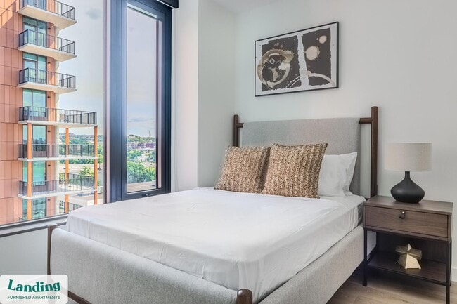 Building Photo - 632 Howard Rd SE