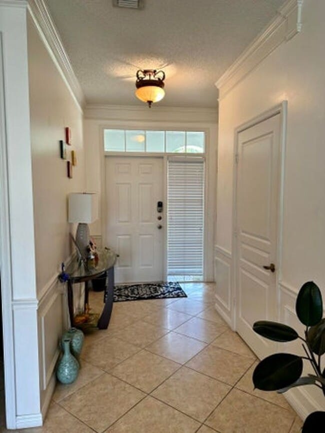 Building Photo - 5425 Grand Park Pl