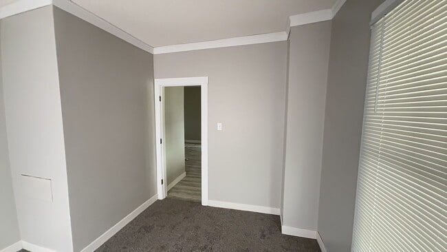 Foto del edificio - 3 Bedrooms with Fenced In Yard + Garage