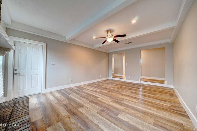 Building Photo - 1820 W 24th St