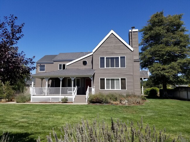 Building Photo - Large home 20 minutes from SLO - Garden Fa...