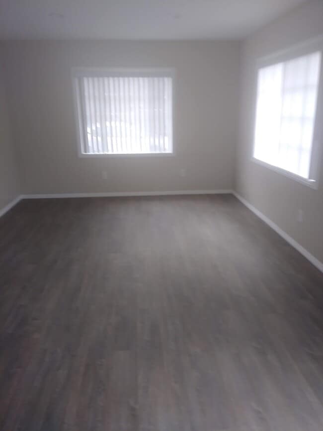 Foto del edificio - 5850 David Ave