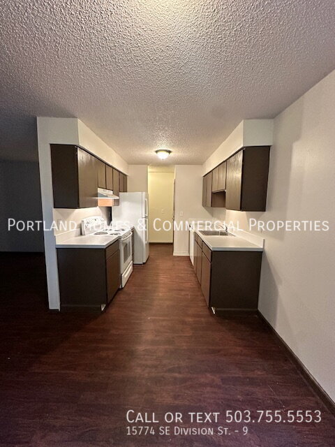 Foto del edificio - 15774 SE Division St