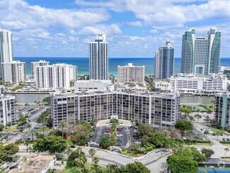 Building Photo - 600 Parkview Dr